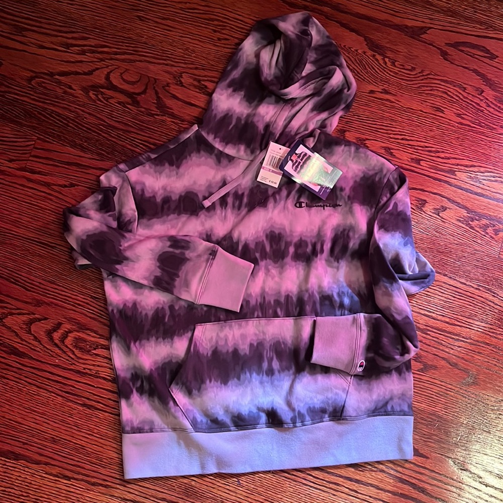 BRAND NEW CHAMPION SWEATER